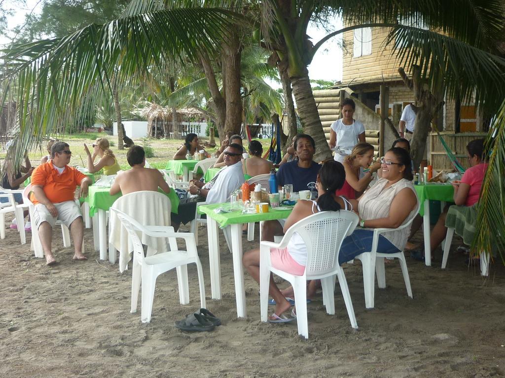 Caribbean Coral Inn Тела Экстерьер фото